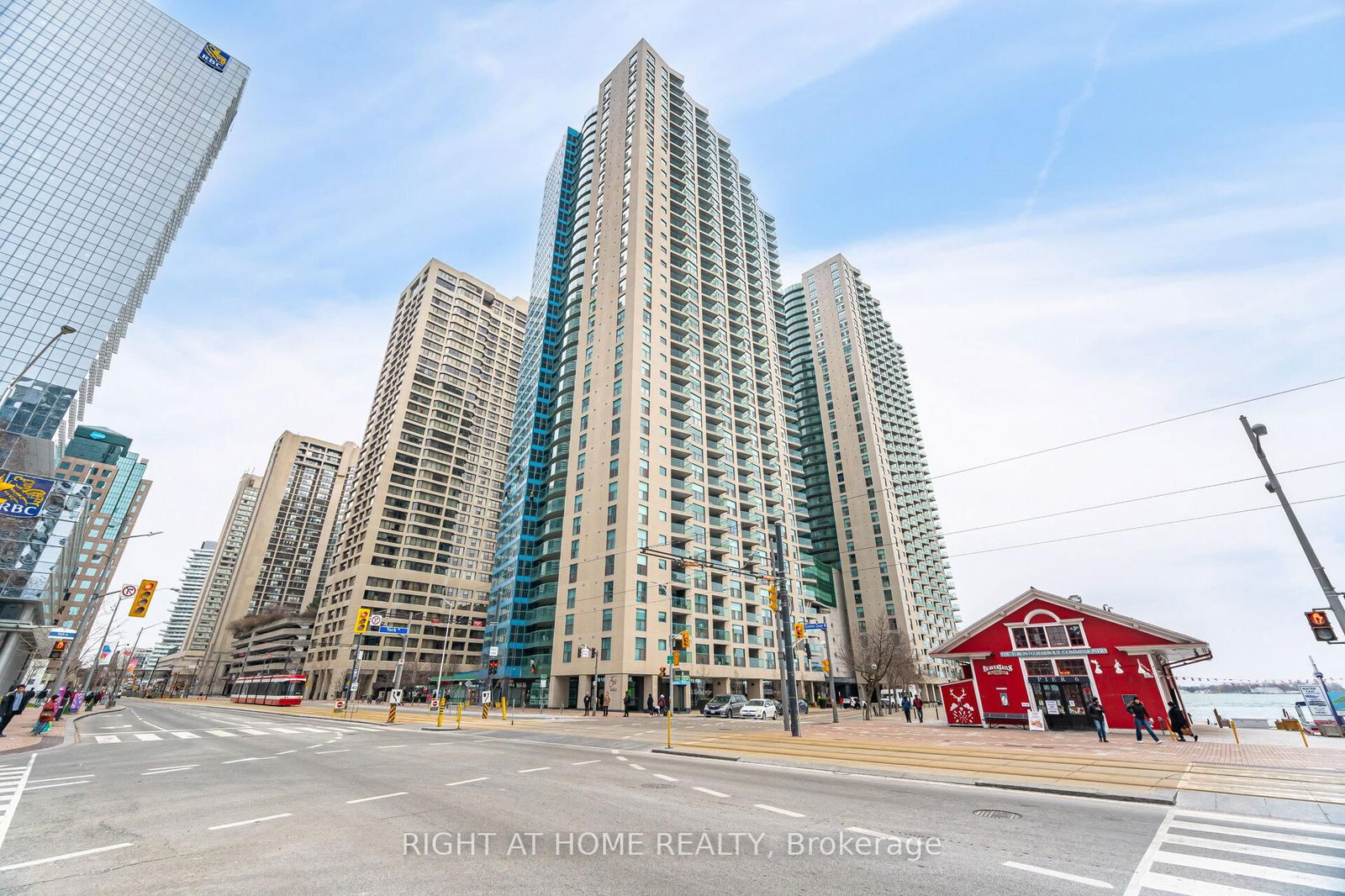 Condo for sale at 1812-77 Harbour Square, Toronto, Waterfront Communities C1, M5J 2S2 - MLS: C12113754