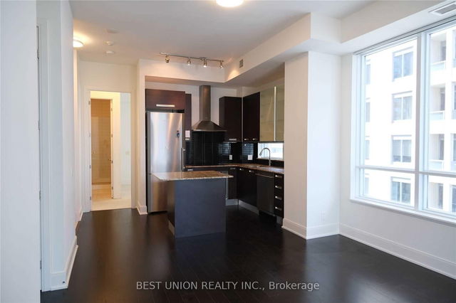 1601 - 21 Balmuto Street