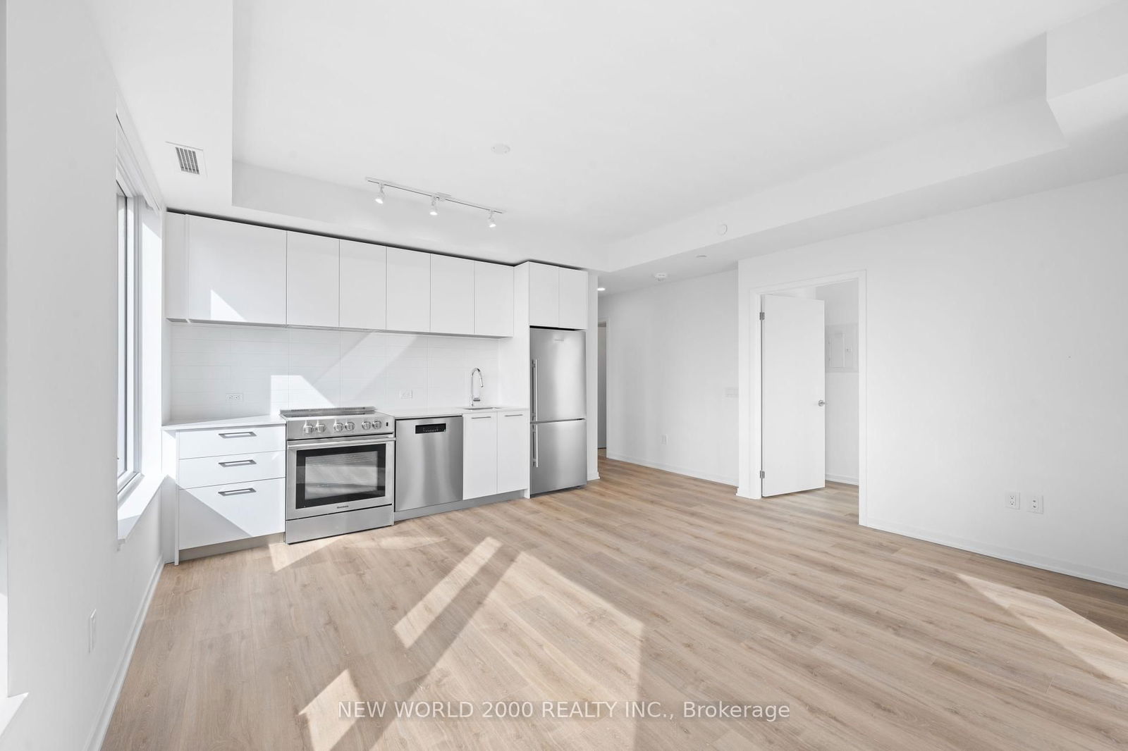 Condo for lease at 1309-101 Roehampton Avenue, Toronto, Mount Pleasant West, M4P 2W2 - MLS: C12114038