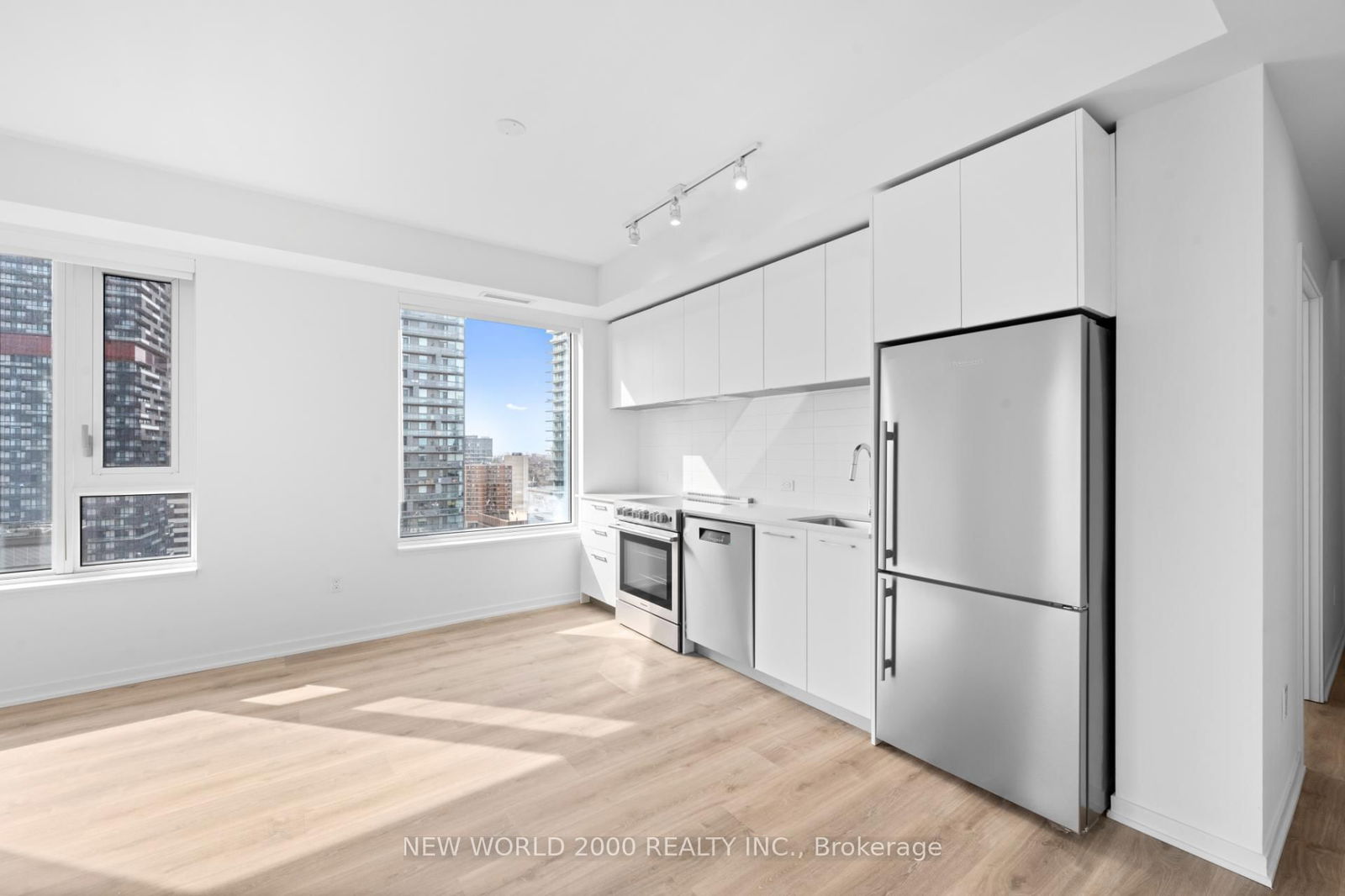 Condo for lease at 1309-101 Roehampton Avenue, Toronto, Mount Pleasant West, M4P 2W2 - MLS: C12114038