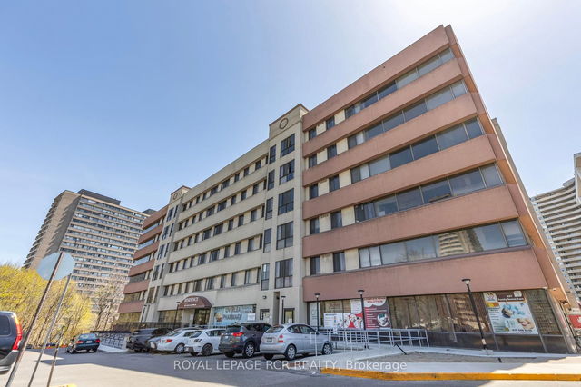 521 - 10 Gateway Boulevard