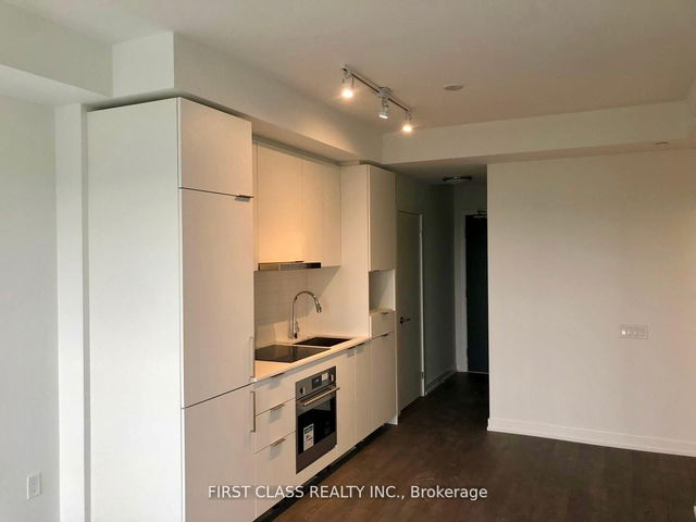 N2301 - 7 Golden Lion Heights