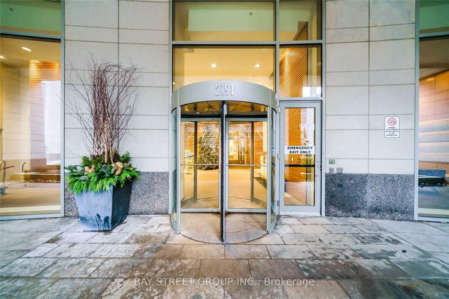 1111 - 2191 Yonge Street