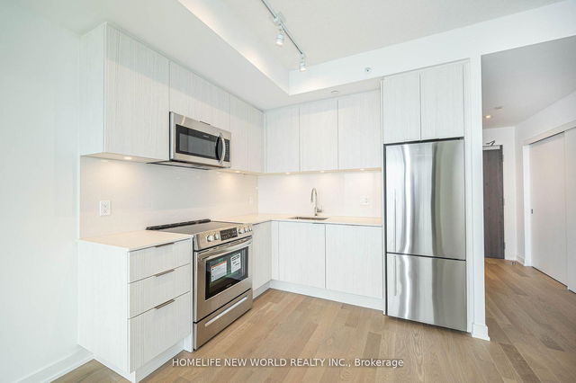 3215 - 25 Richmond Street
