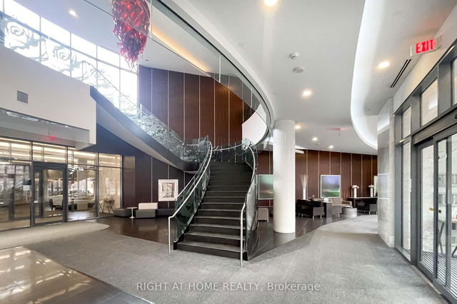 LPH202 - 5162 Yonge Street