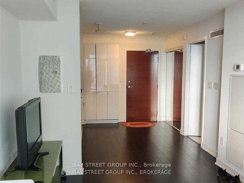 Condo for lease at 2011-15 Iceboat Terrace, Toronto, Waterfront Communities C1, M5V 4A5 - MLS: C12114676