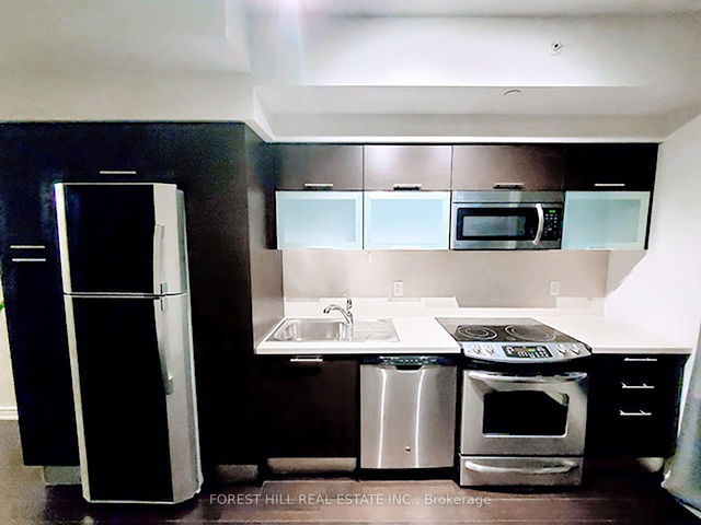 4606 - 386 Yonge Street