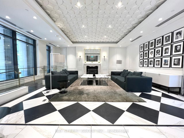3105 - 955 Bay Street