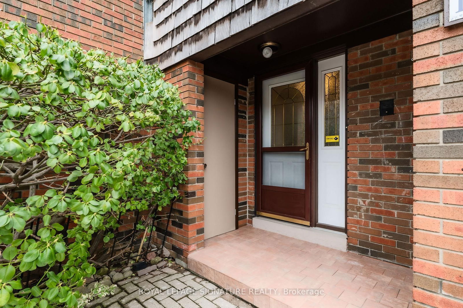 Townhouse for sale at 19 Laurie Shepway N/A, Toronto, Don Valley Village, M2J 1X7 - MLS: C12114961