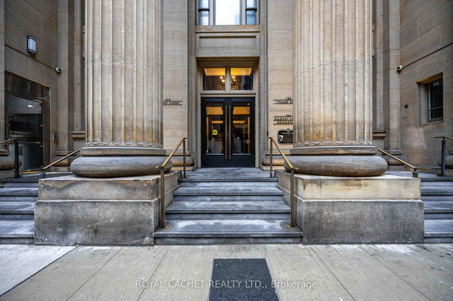 1411 - 197 Yonge Street