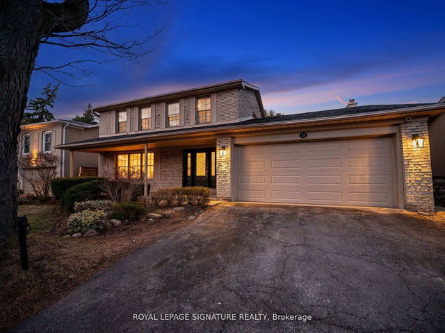 31 Hatherton Crescent