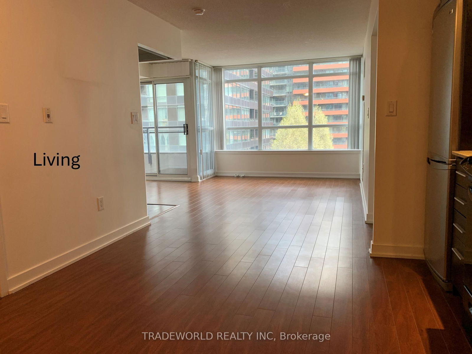 Condo for lease at 609-8 Telegram Mews, Toronto, Waterfront Communities C1, M5V 3Z5 - MLS: C12115209