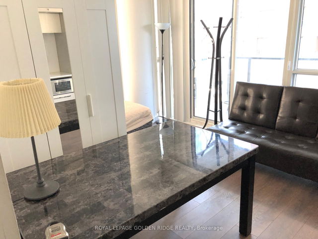 605 - 15 Grenville Street