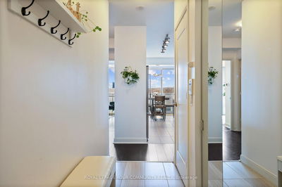 Unit 611 — 825 Church St, Toronto - Rosedale-Moore Park image-0-4