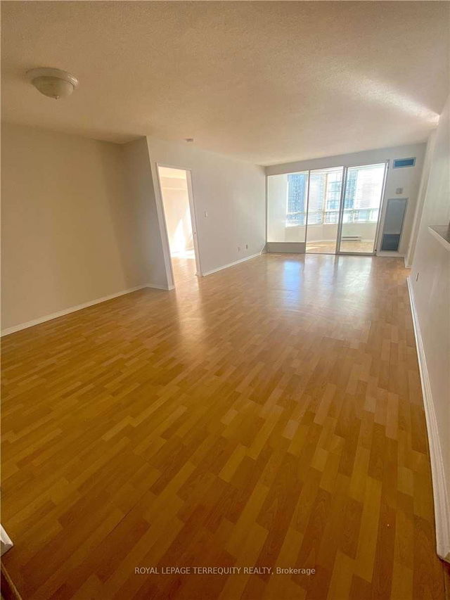 2009 - 30 Greenfield Avenue