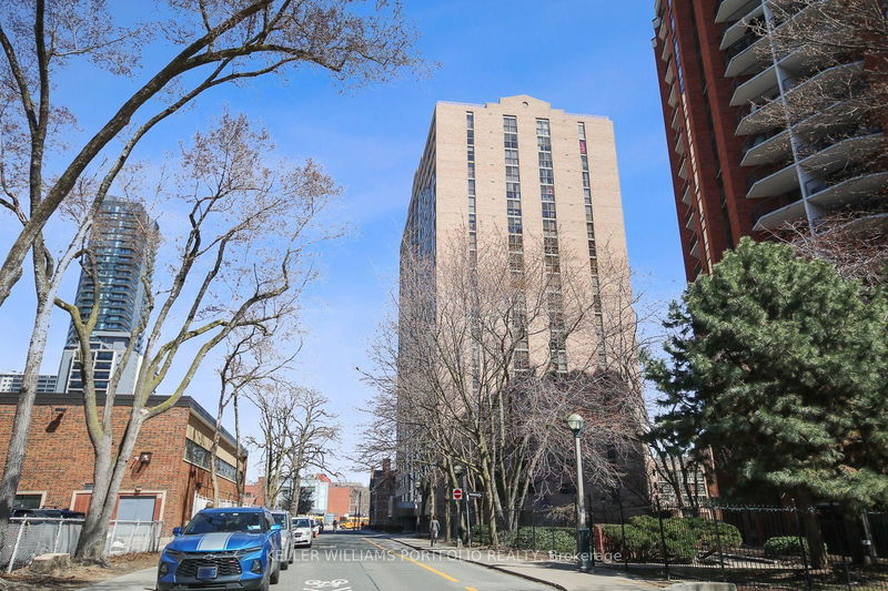 home for lease on 2104-15 Maitland Place