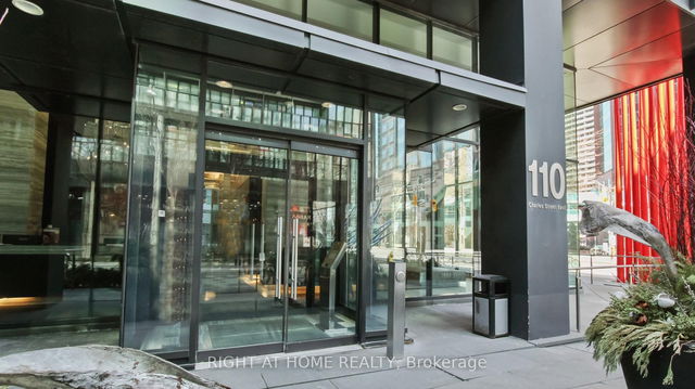 406 - 110 charles Street