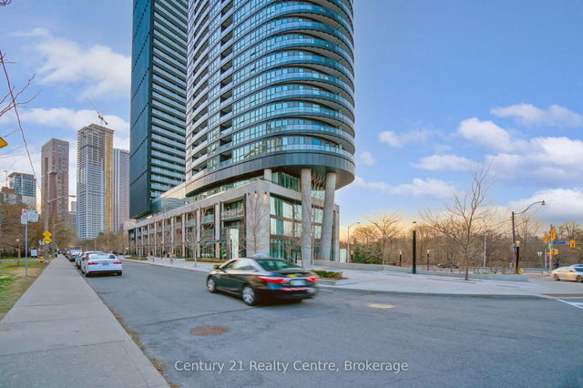 524 - 585 Bloor St E . Street