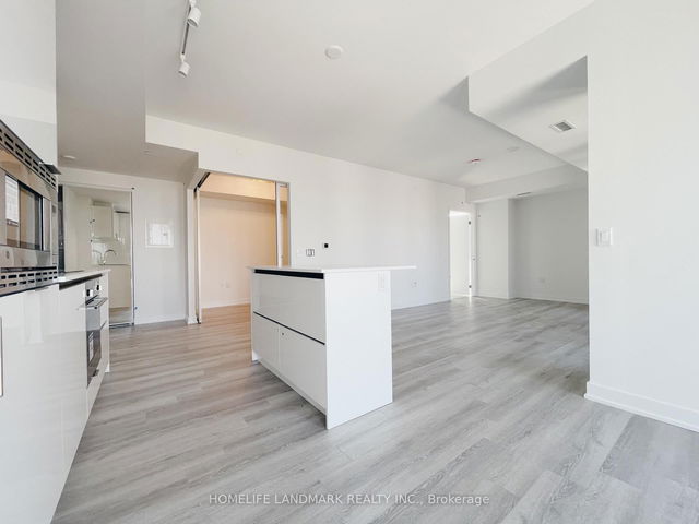 2009 - 238 Simcoe Street