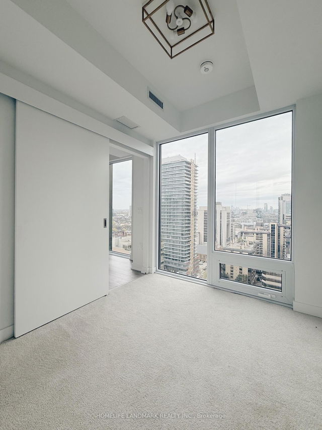 2009 - 238 Simcoe Street