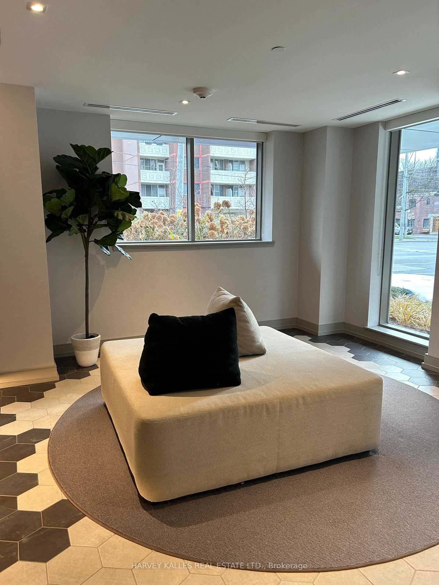 Condo for lease at 1101-492 Eglinton Avenue, Toronto, Mount Pleasant East, M4P 1N3 - MLS: C12115907