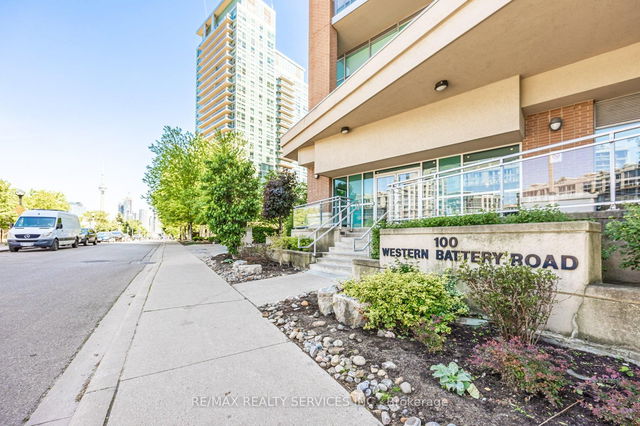 2009 - 100 Western Battery Road