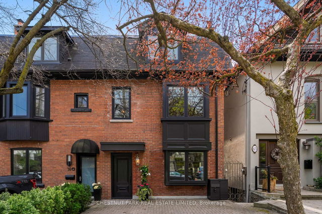 61 Woodlawn Avenue