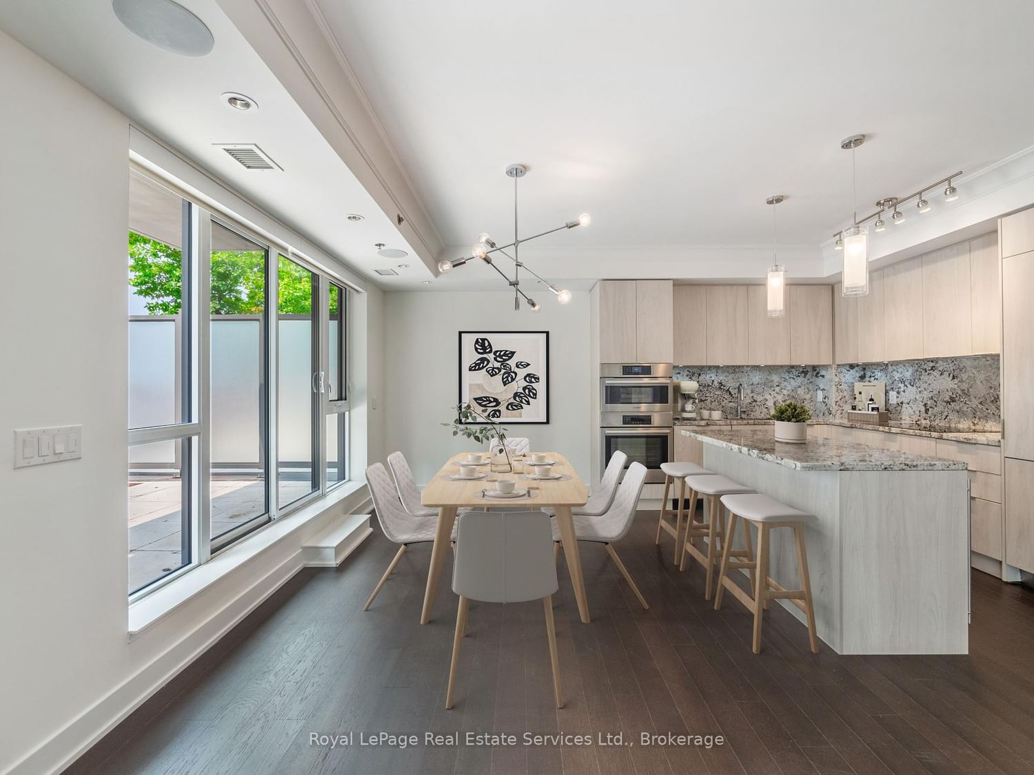 Condo for sale at 1908-318 Richmond Street, Toronto, Waterfront Communities C1, M5V 0B4 - MLS: C12116261