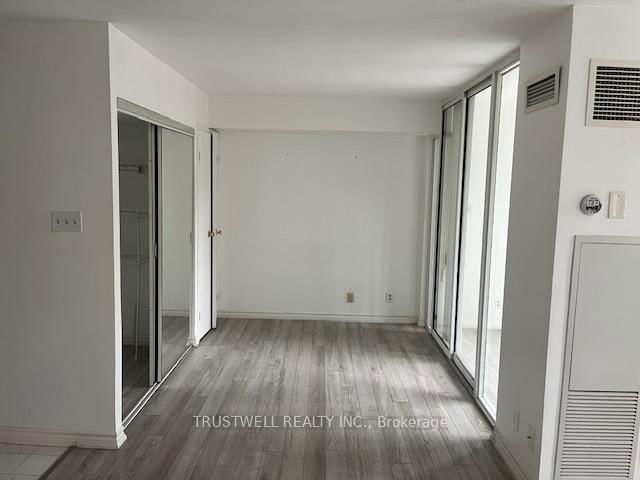 609 - 10 Yonge Street