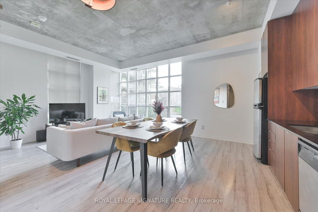 305 - 23 Brant Street