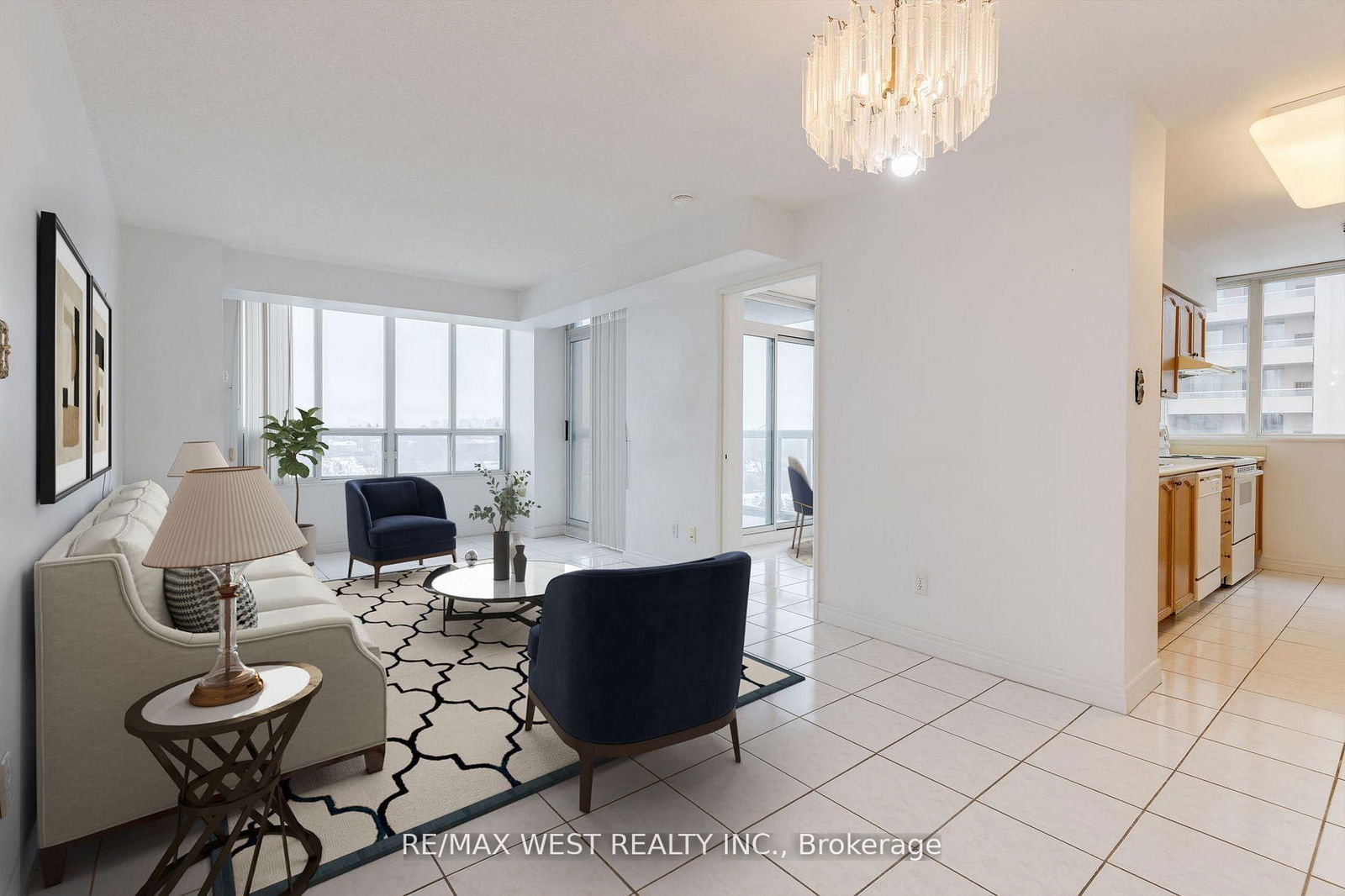 Listing Image 0