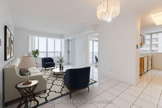 1011 - 28 Empress Avenue