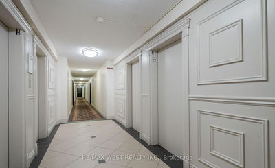 Unit 1709 — 60 Pavane Linkway, Toronto - Flemingdon Park image-0-2