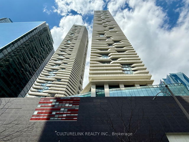 1508 - 88 Harbour Street