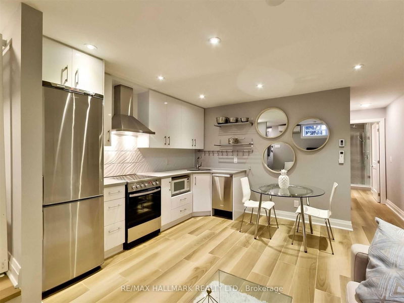 home for lease on Lower-339 Wellesley Street