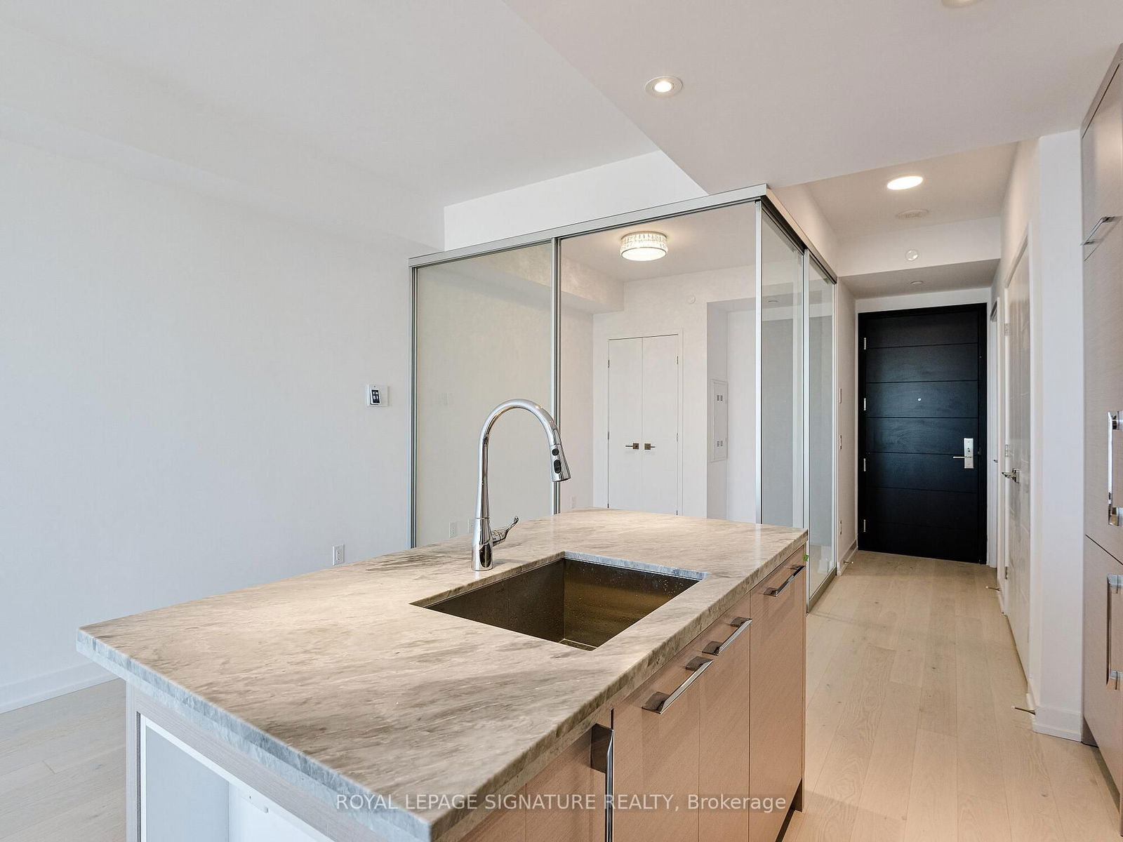 Condo for sale at 3805-488 University Avenue, Toronto, Kensington-Chinatown, M5G 0C1 - MLS: C12116721