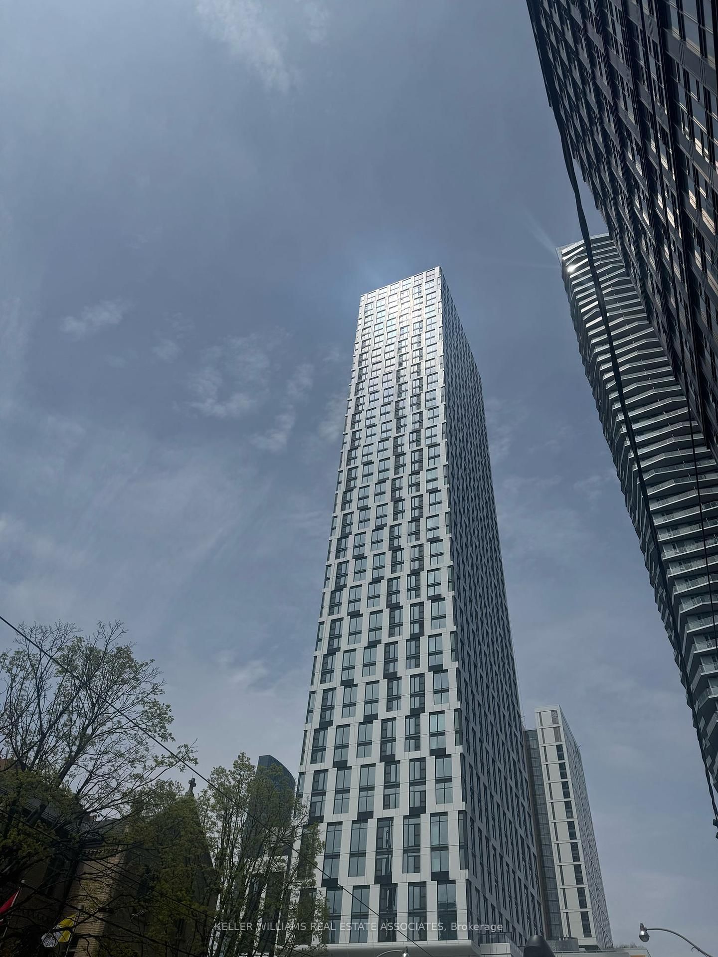 Condo for lease at 1709-252 Church Street, Toronto, Church-Yonge Corridor, M5B 1Z2 - MLS: C12116796