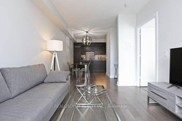 1106 - 2 Anndale Drive