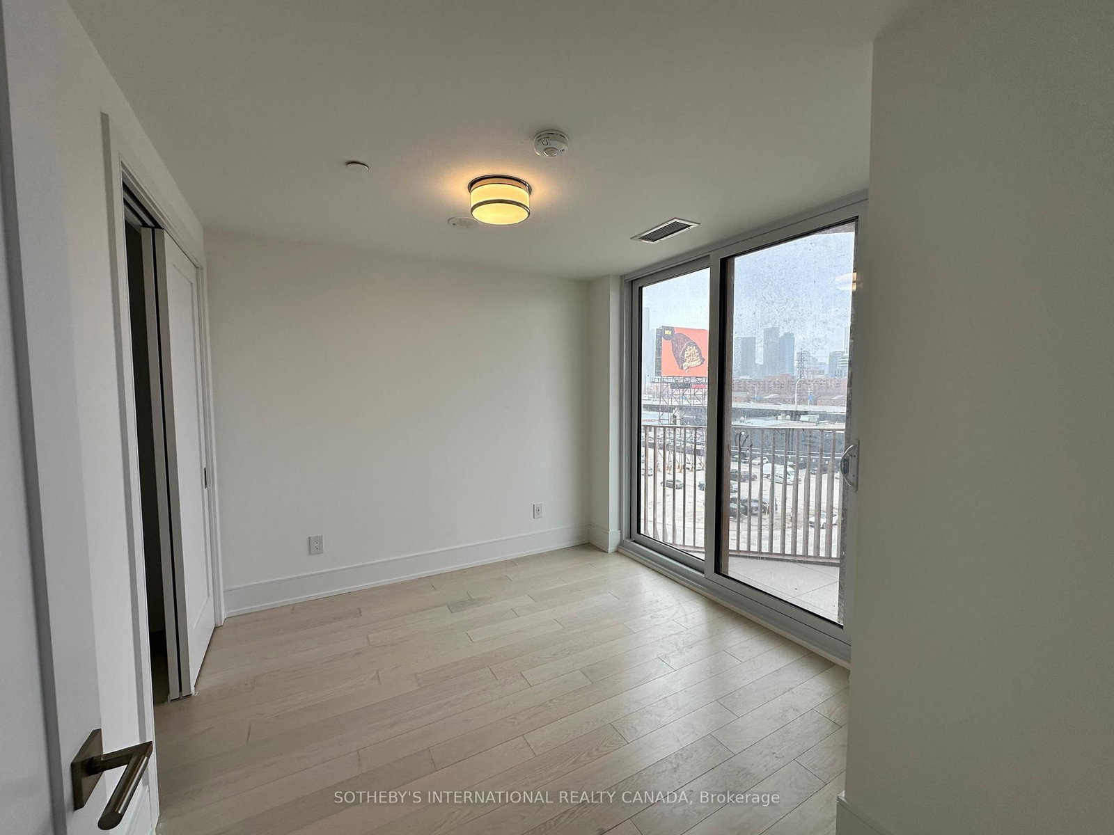 155 Merchants Wharf, Unit 529 - Photo 7