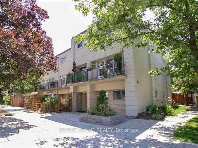 210 - 5877 Bathurst Street