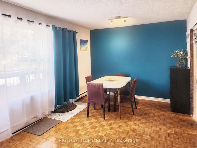 210 - 5877 Bathurst Street