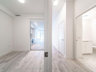 Unit S604 — 8 Olympic Garden Dr, Toronto - Newtonbrook East image-0-4