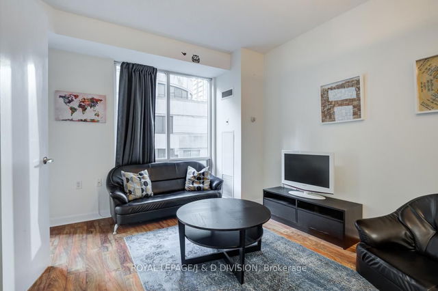 414 - 85 Bloor Street