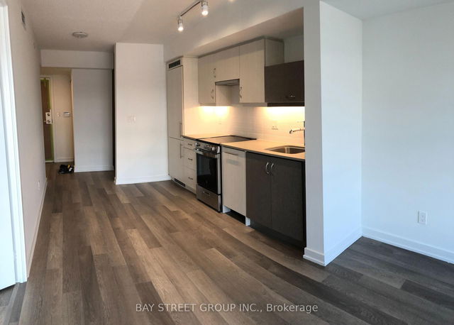 606 - 181 Huron Street