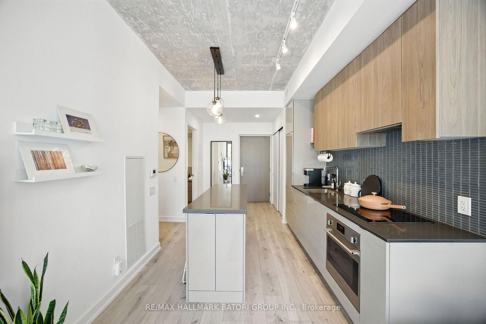 Condo for sale at 216-161 Roehampton Avenue, Toronto, Mount Pleasant West, M4P 0C8 - MLS: C12117774