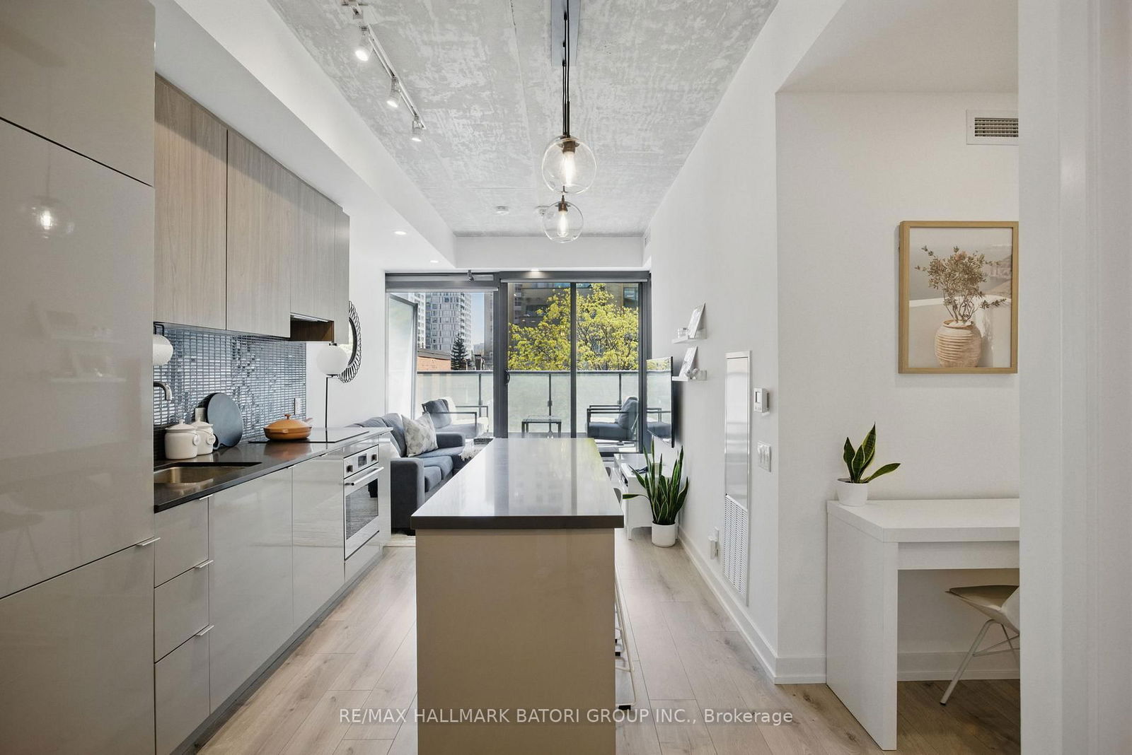 Condo for sale at 216-161 Roehampton Avenue, Toronto, Mount Pleasant West, M4P 0C8 - MLS: C12117774