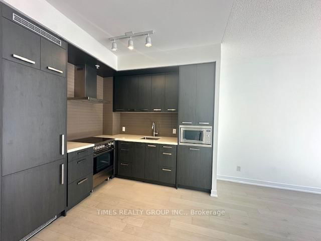 N311 - 455 Front Street