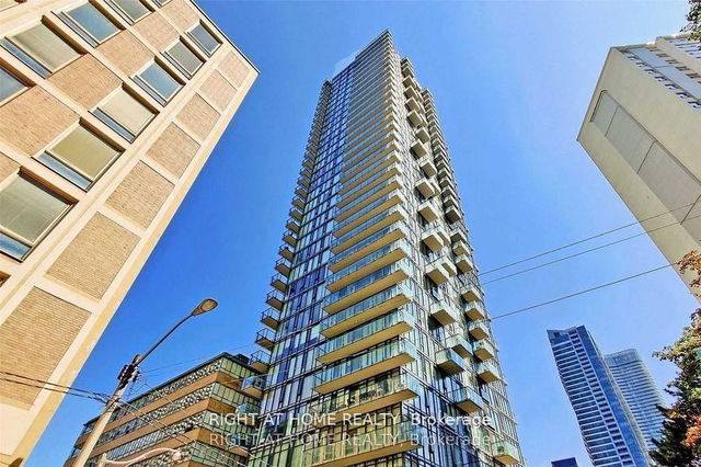 2401 - 75 St Nicholas Street