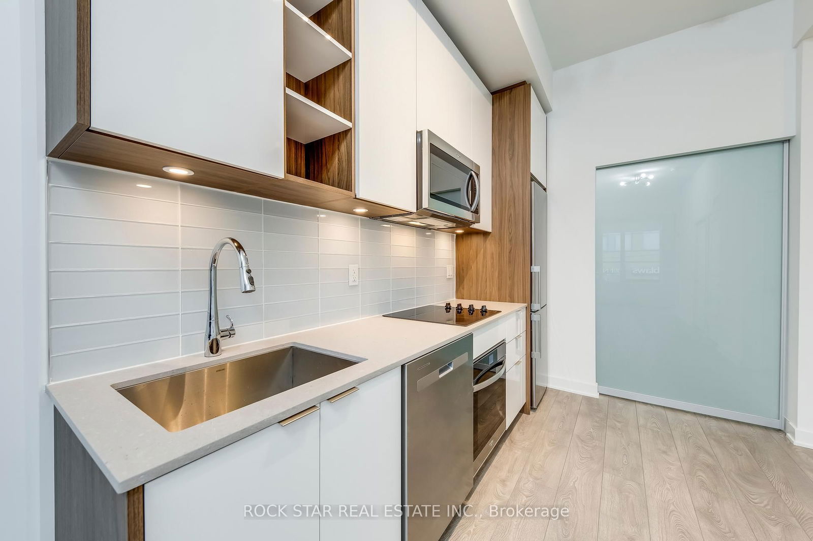Condo for sale at 228-543 Richmond Street, Toronto, Waterfront Communities C1, M5V 0W9 - MLS: C12117954