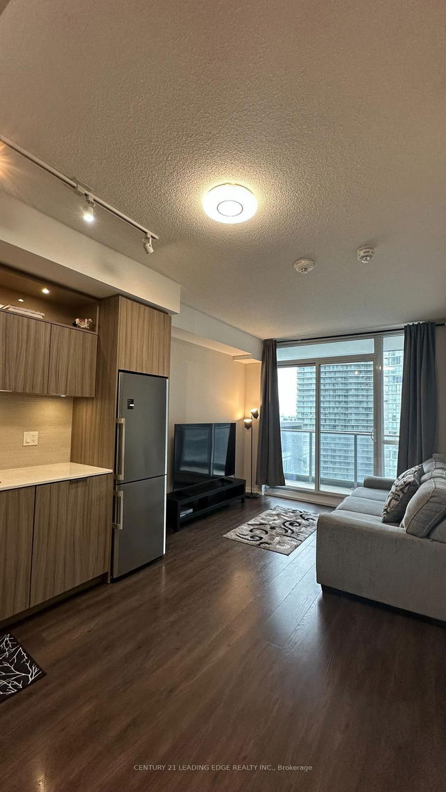 1607 - 50 FOREST MANOR Road